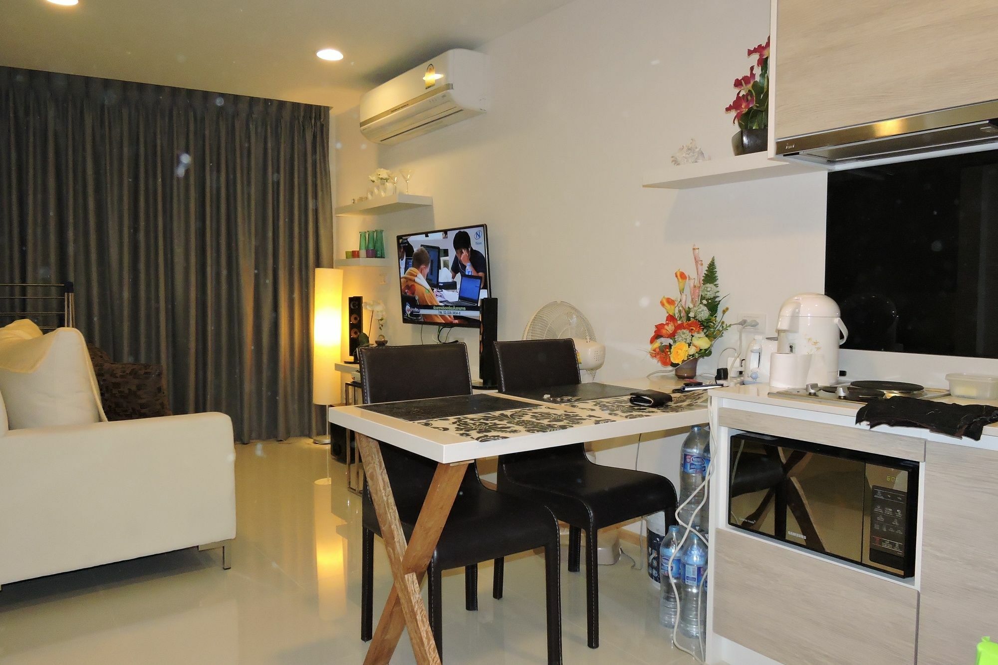 Acqua - 100 Meters From Jomtien Beach Pattaya Εξωτερικό φωτογραφία