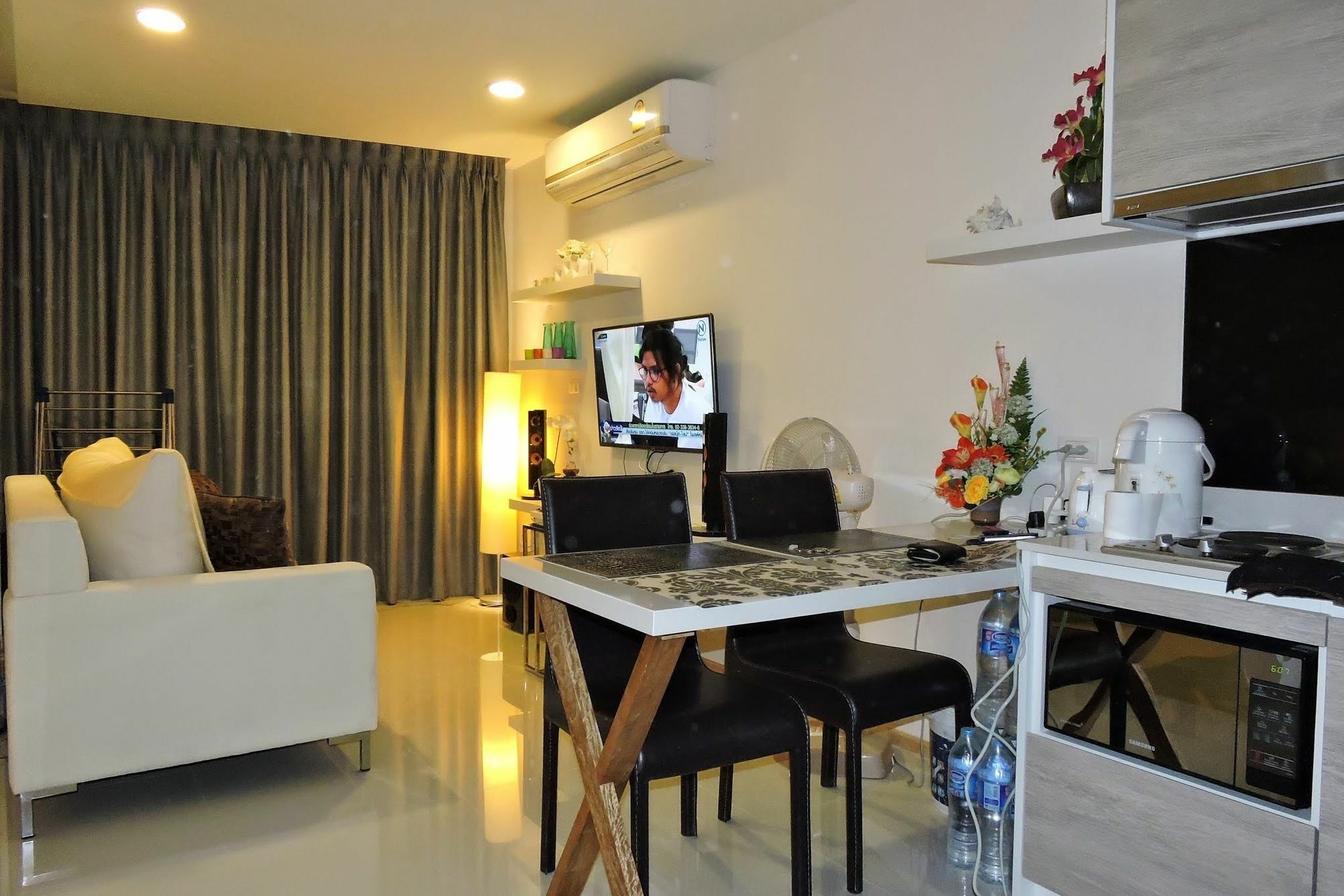 Acqua - 100 Meters From Jomtien Beach Pattaya Εξωτερικό φωτογραφία